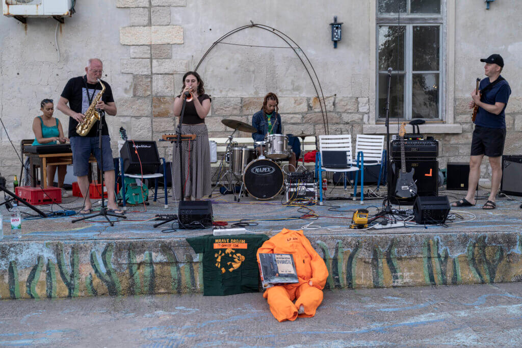 Susak Improvisation Unit